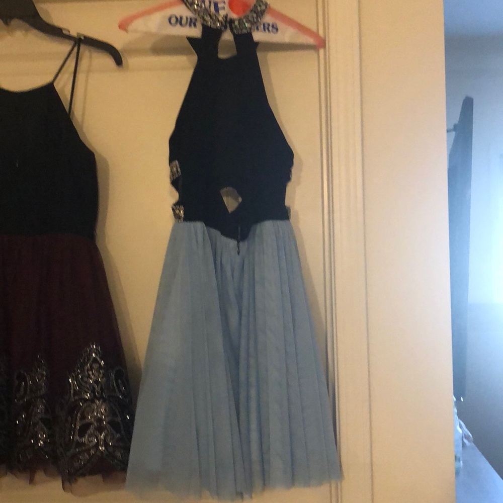 Dress - Picture 2 of 4